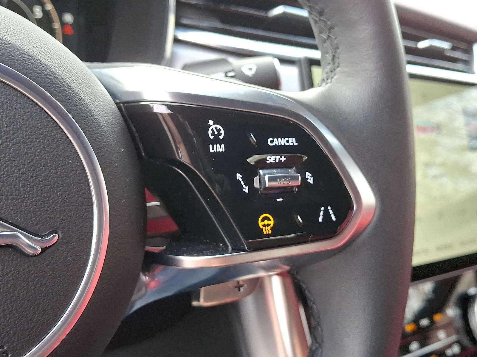 Certified 2024 Jaguar XF R-Dynamic SE image 19