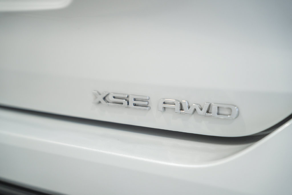 Used 2022 Toyota Highlander XSE AWD/4WD image 7