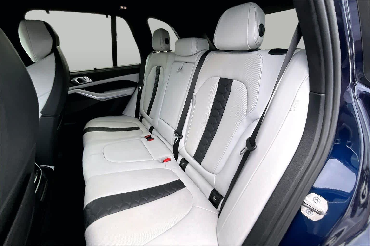 Used 2021 BMW X5 M w/ Executive Package AWD/4WD image 21