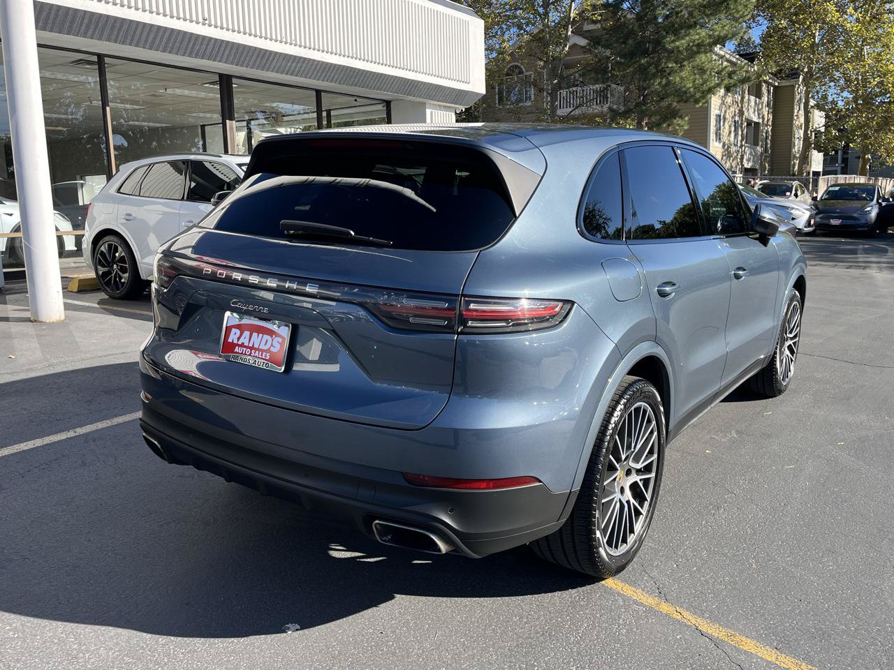 Used 2020 Porsche Cayenne AWD/4WD image 12