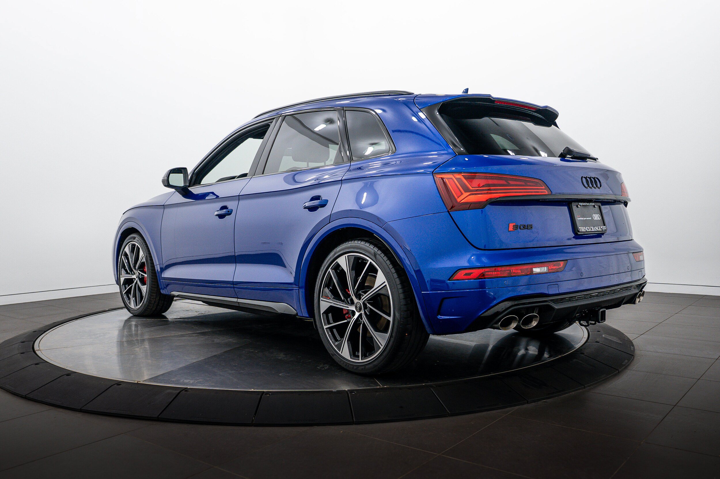 Certified 2024 Audi SQ5 Premium Plus AWD/4WD image 5