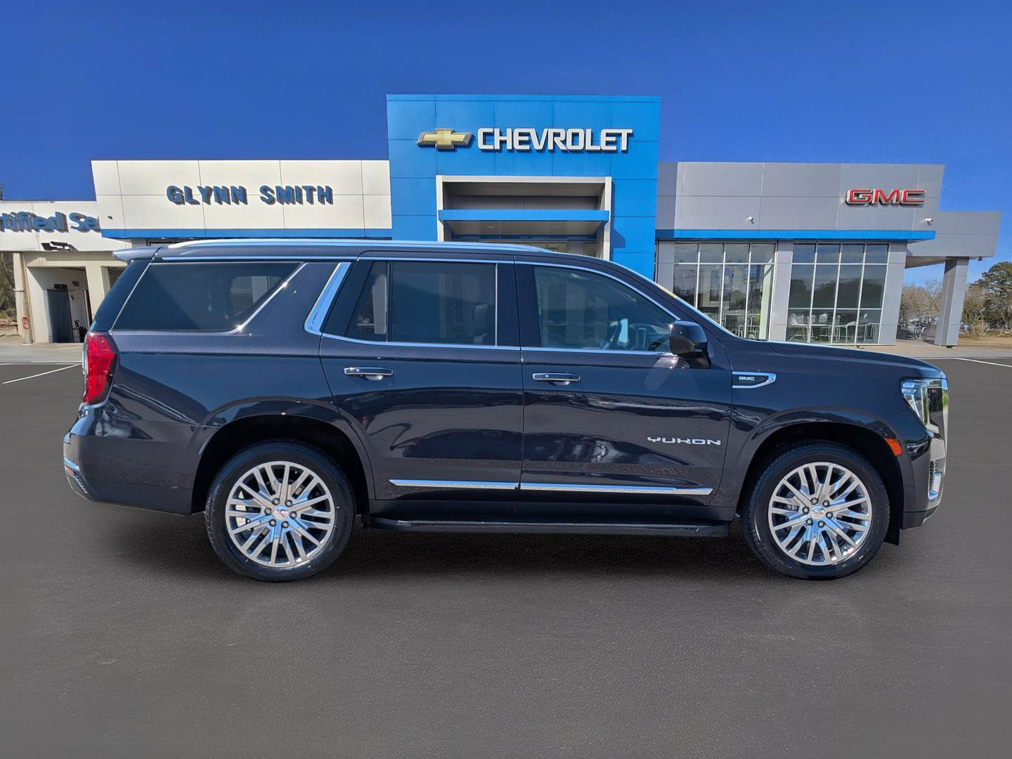 Used 2023 GMC Yukon SLT RWD image 7