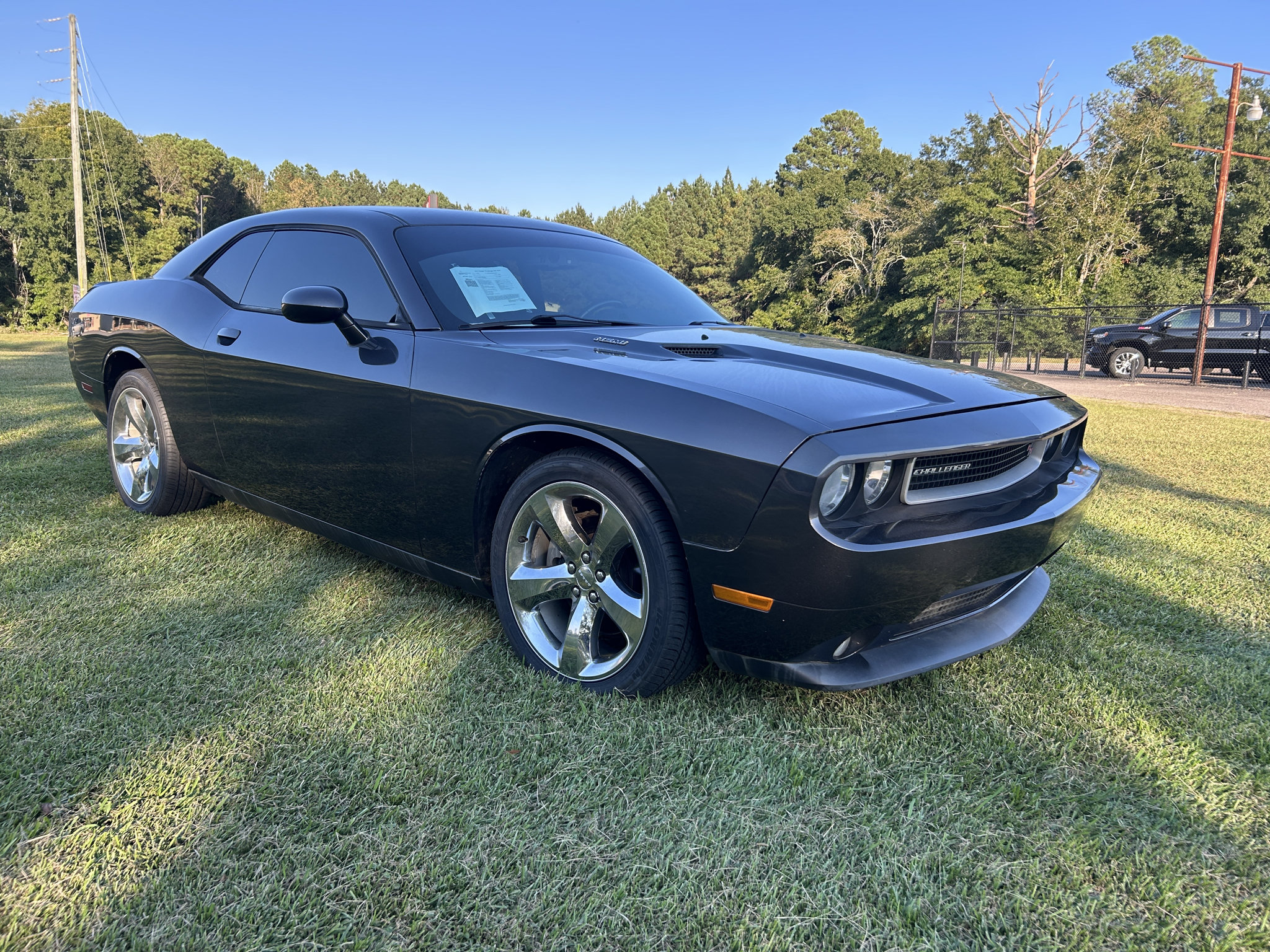 Used 2014 Dodge Challenger R/T Plus RWD image 9