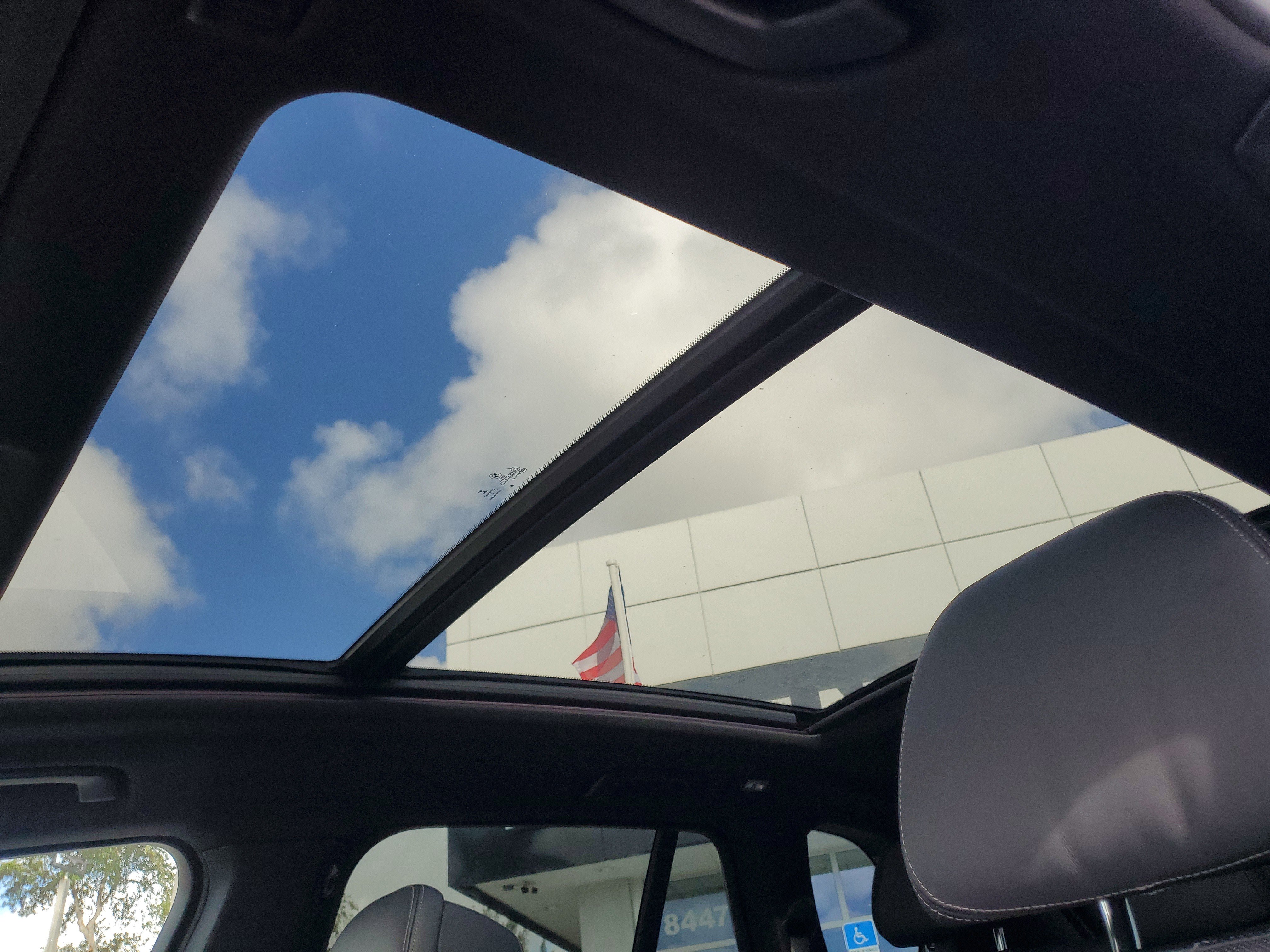 Used 2021 BMW X5 M50i w/ Premium Package image 12