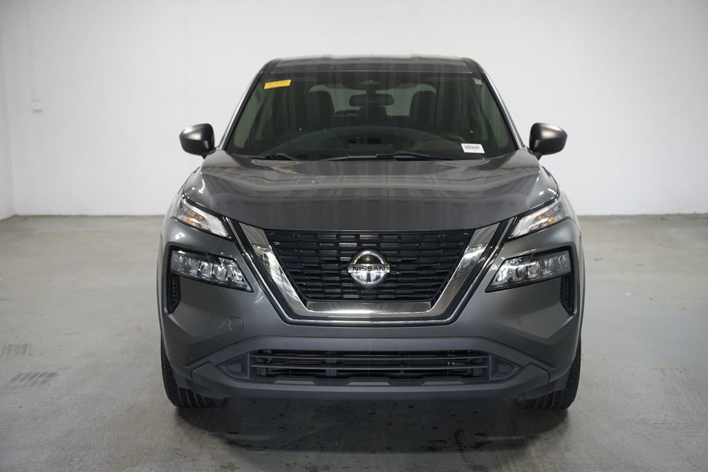 Used 2021 Nissan Rogue S image 2
