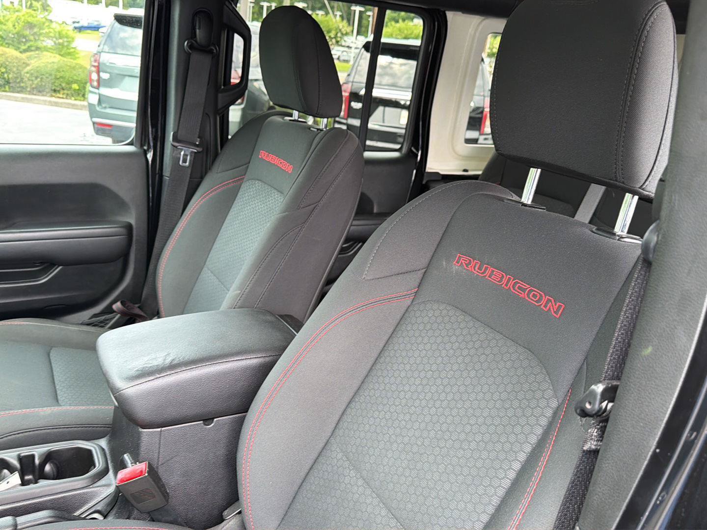 Used 2019 Jeep Wrangler Unlimited Rubicon AWD/4WD image 29