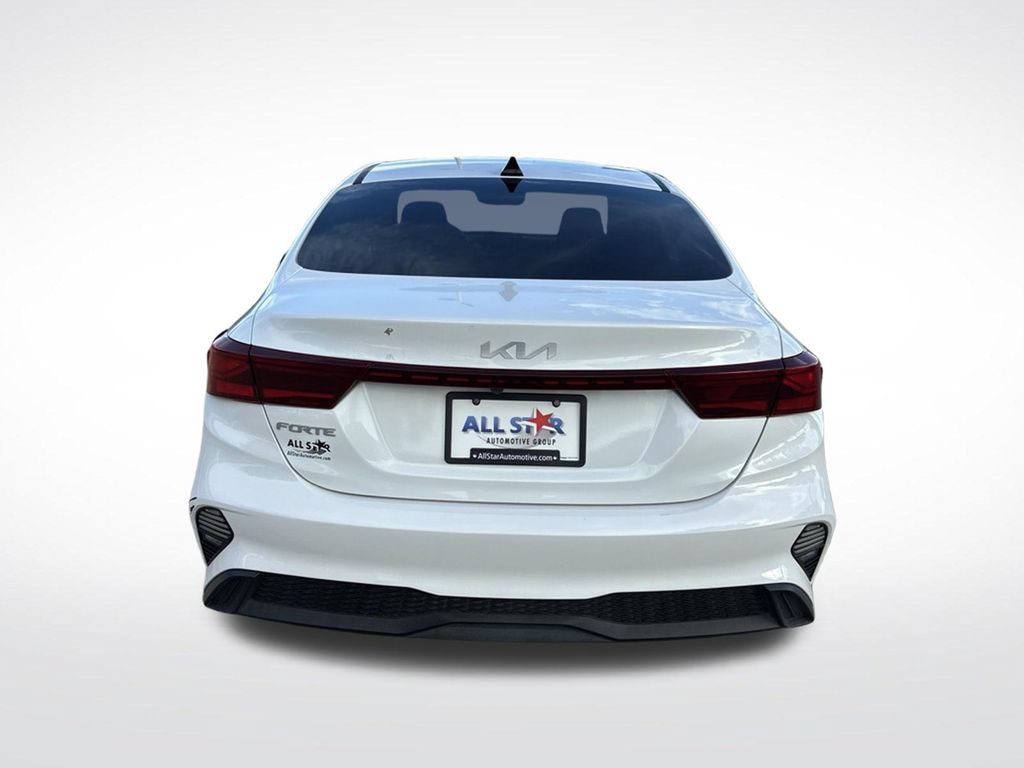Used 2022 Kia Forte LXS FWD image 8