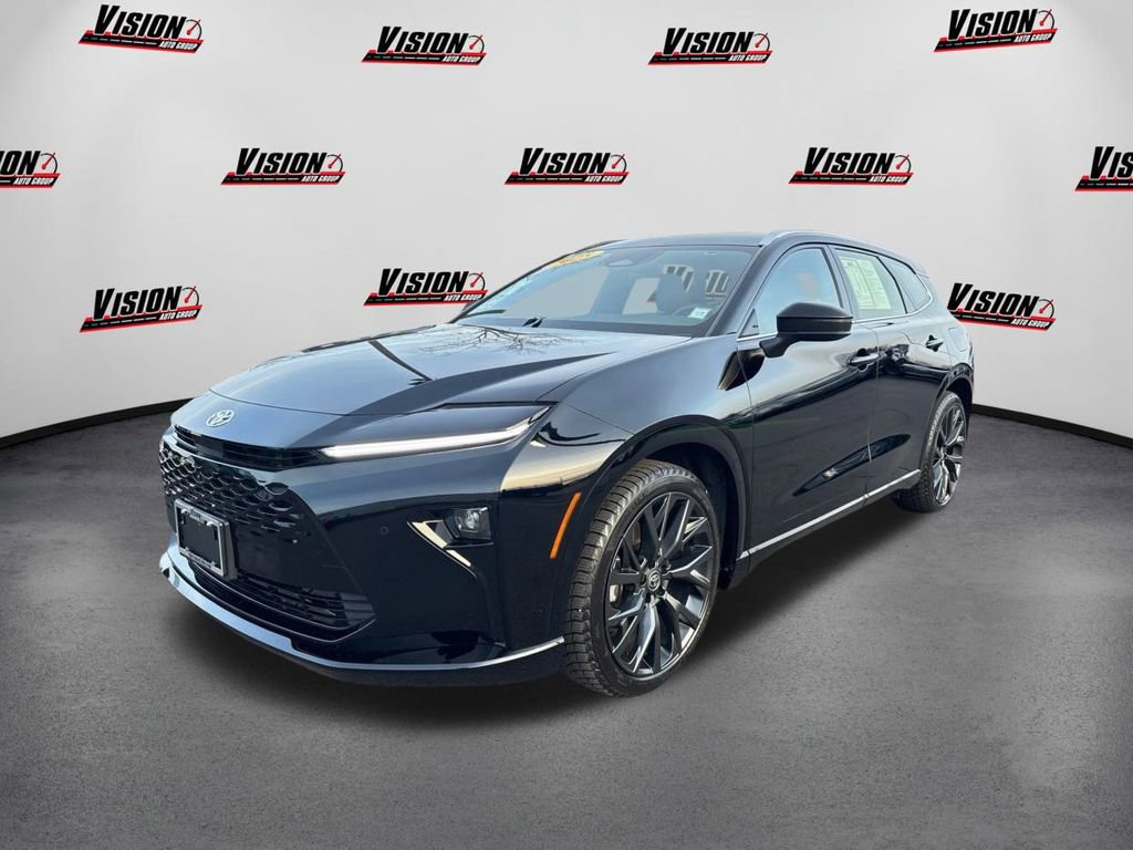 Used 2025 Toyota Crown Signia Limited image 1