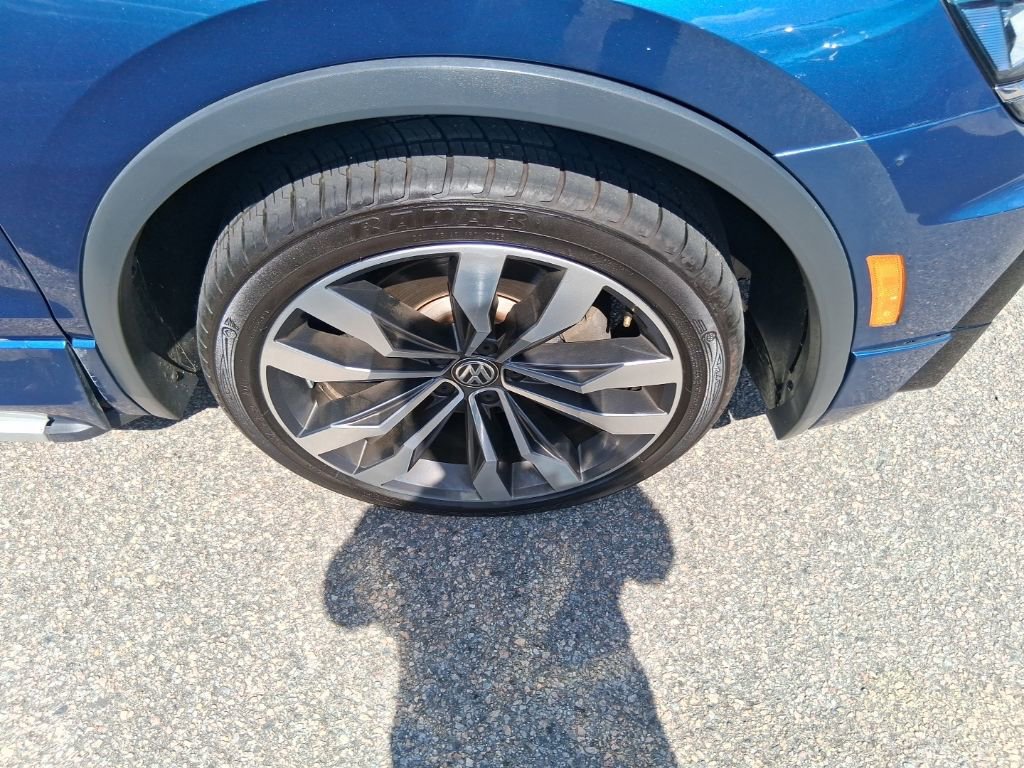 Used 2020 Volkswagen Tiguan SEL Premium R-Line w/ 3rd Row Seat Package image 10