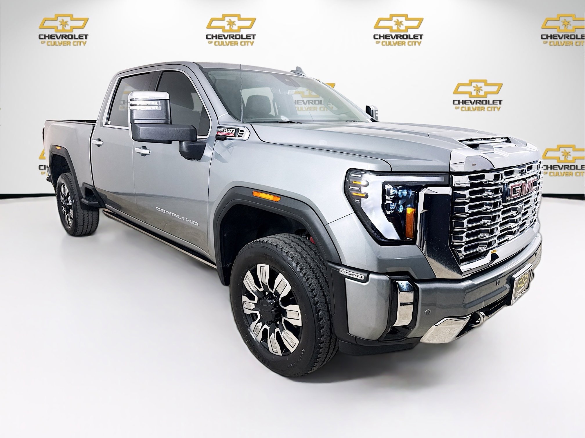 Used 2024 GMC Sierra 2500 Denali w/ Denali Reserve Package image 1