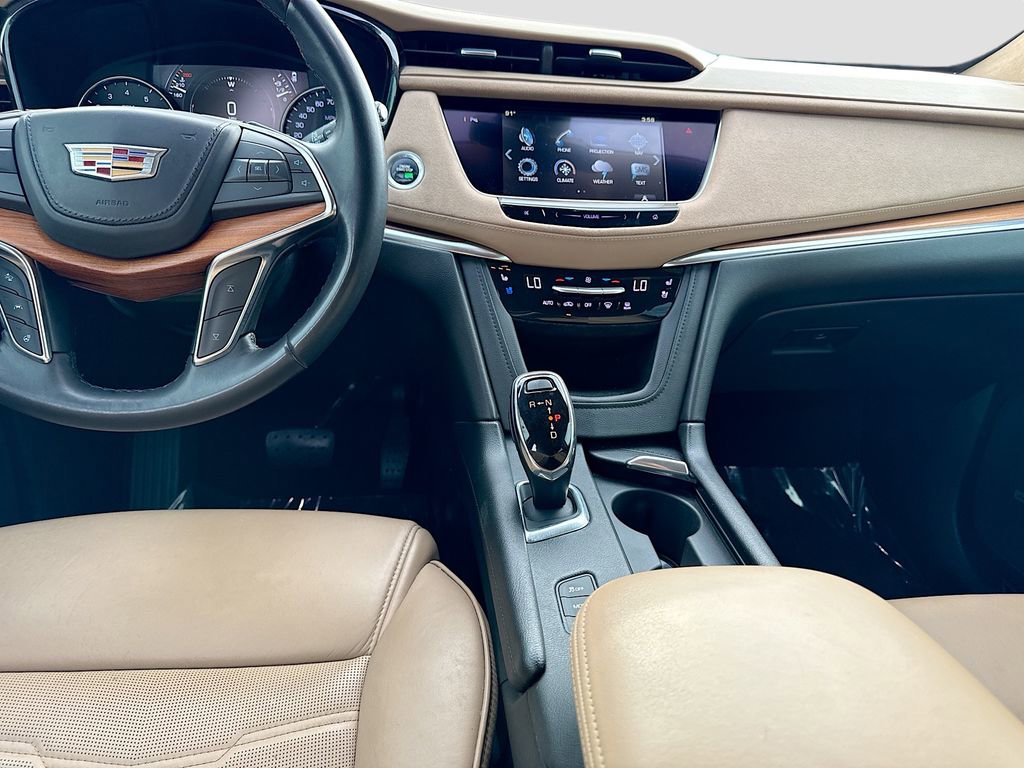 Used 2018 Cadillac XT5 Platinum AWD/4WD image 18