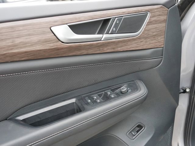 Certified 2025 Volkswagen Atlas SEL image 15