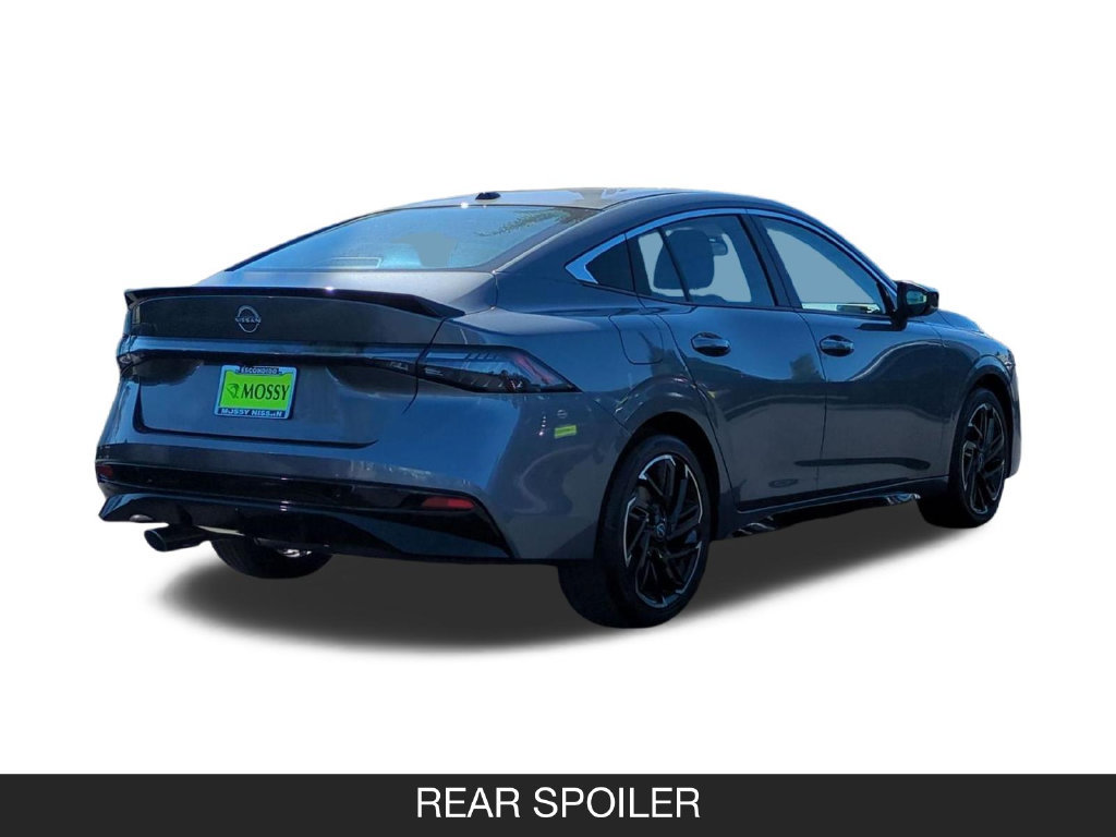 New 2027 Nissan Sentra SR w/ Floor Mat Package FWD image 9