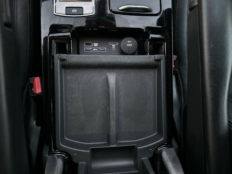 Used 2017 Land Rover Discovery HSE image 55