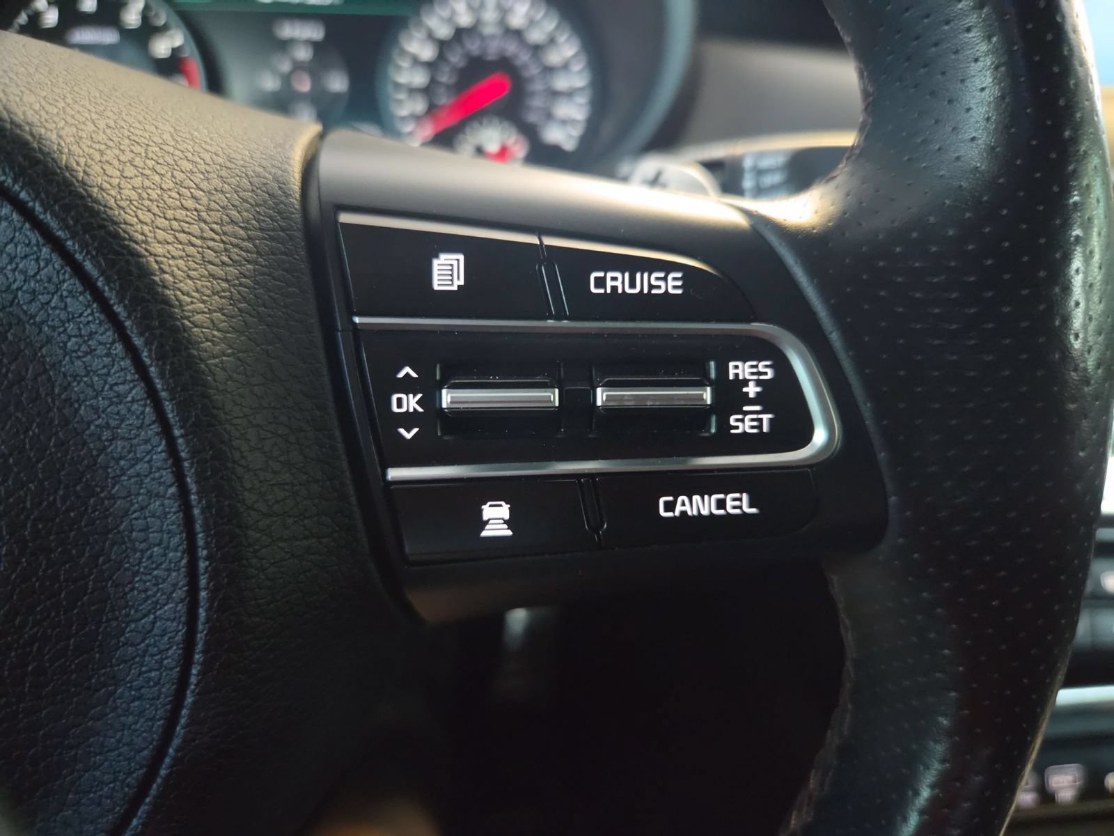 Used 2020 Kia Stinger GT1 AWD/4WD image 14