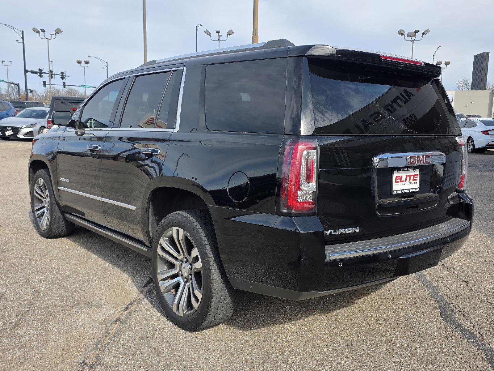 Used 2018 GMC Yukon Denali w/ Denali Ultimate Package image 7