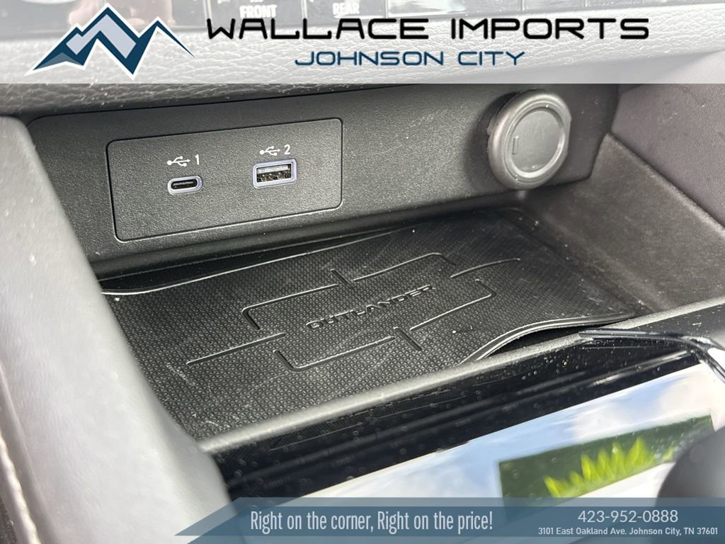 Used 2023 Mitsubishi Outlander SE image 30