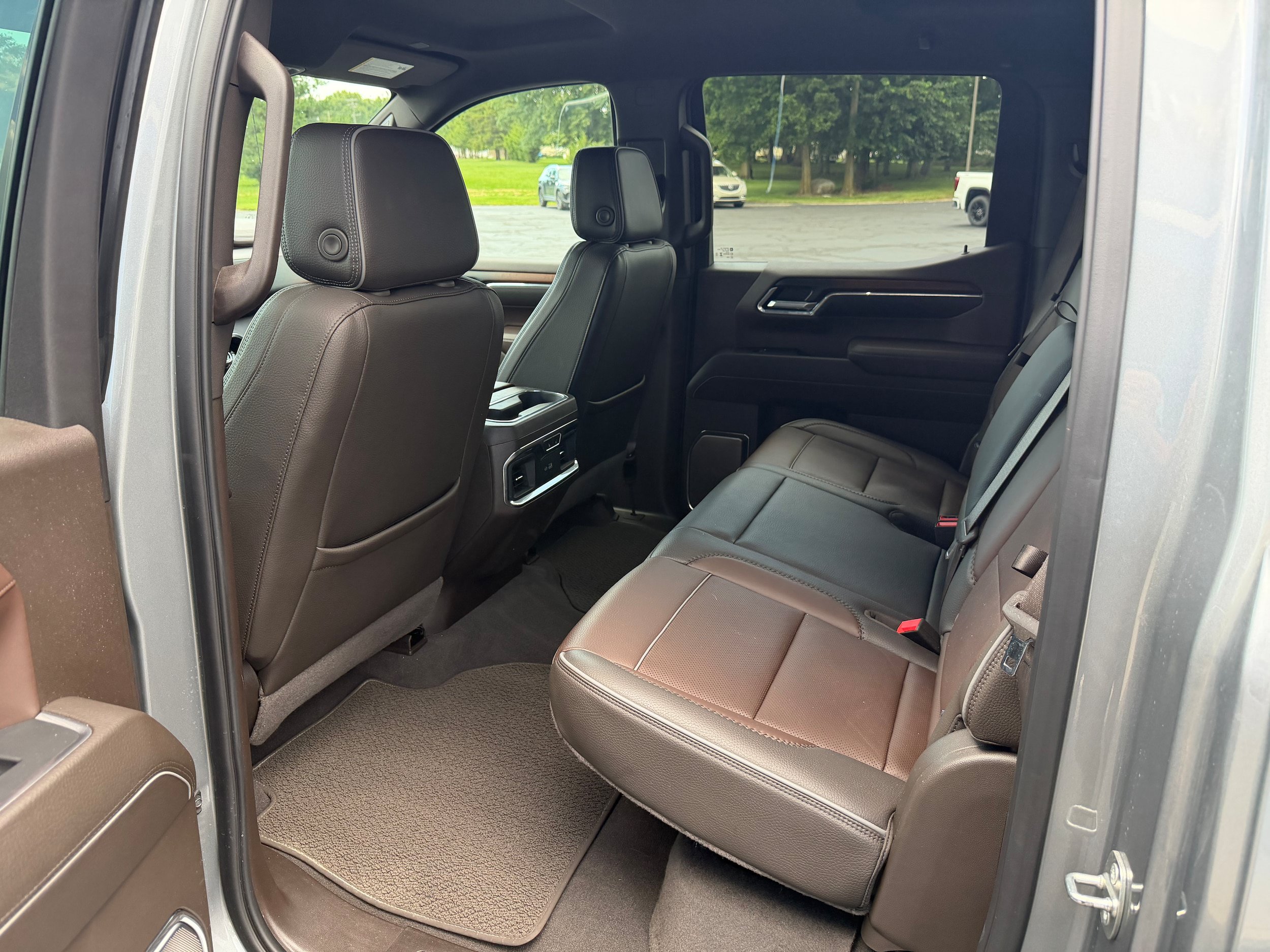 Used 2024 GMC Sierra 1500 Denali w/ Technology Package AWD/4WD image 23