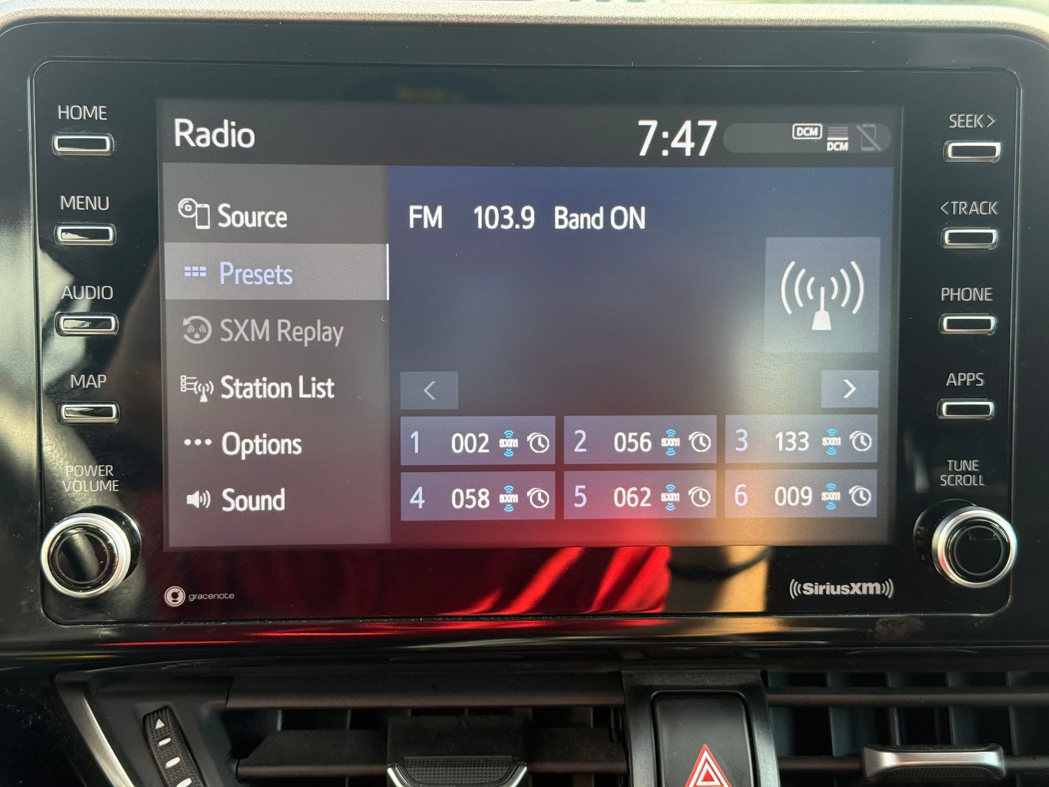 Used 2020 Toyota C-HR LE FWD image 19