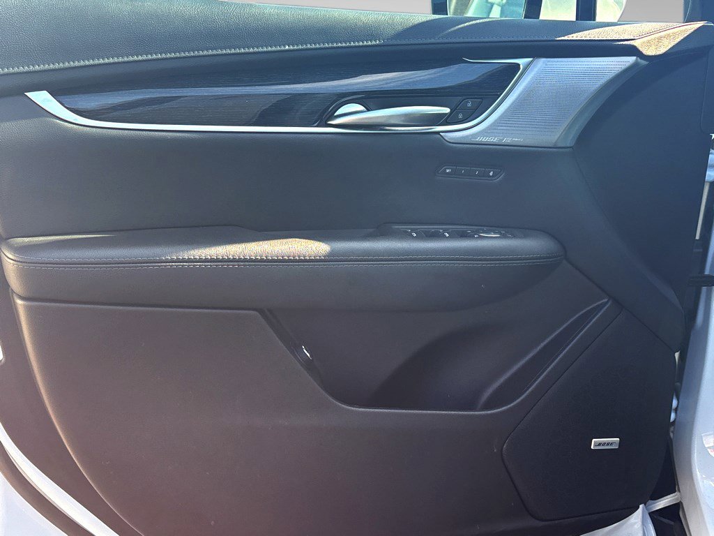 Certified 2025 Cadillac XT5 Premium Luxury image 28