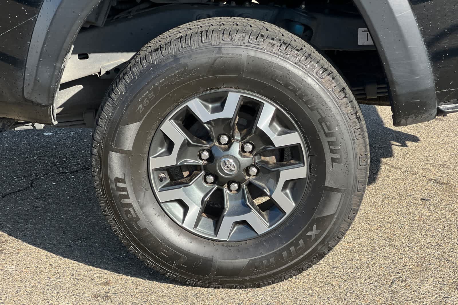 Used 2016 Toyota Tacoma TRD Off-Road w/ Towing Package AWD/4WD image 25
