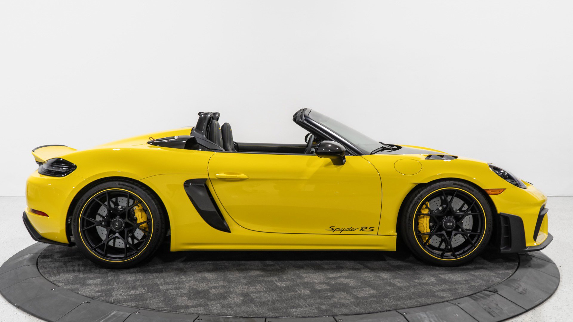 Used 2024 Porsche 718 Boxster Spyder RS image 9