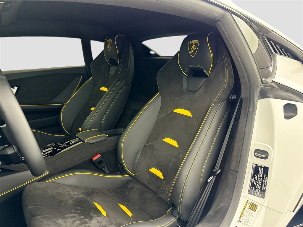 Used 2023 Lamborghini Huracan Tecnica image 22