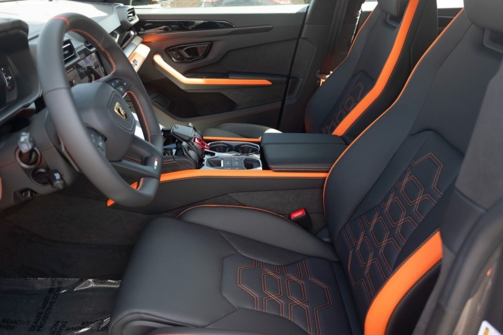 Used 2025 Lamborghini Urus S AWD/4WD image 12