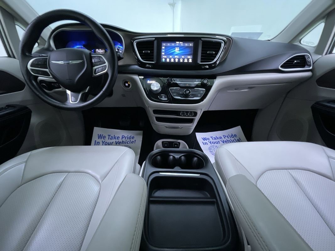 Used 2021 Chrysler Voyager Lxi image 17