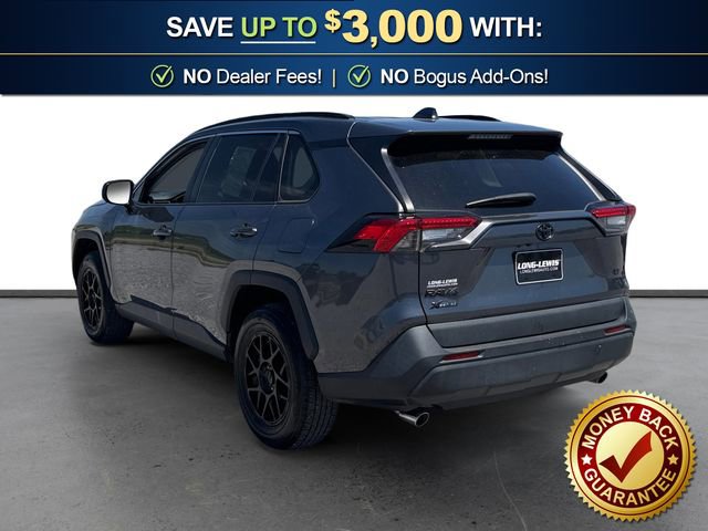 Used 2021 Toyota RAV4 LE FWD image 4