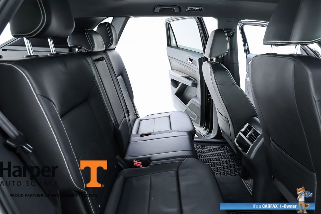 Used 2023 Volkswagen Atlas Cross Sport SE FWD image 38