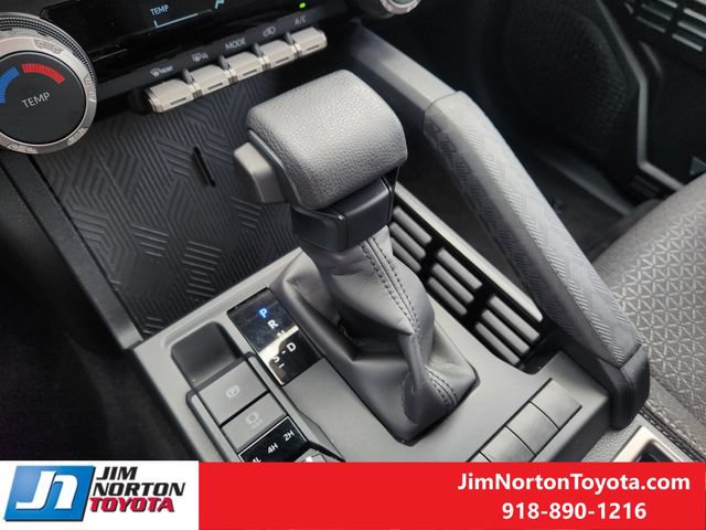 Used 2025 Toyota 4Runner SR5 AWD/4WD image 20