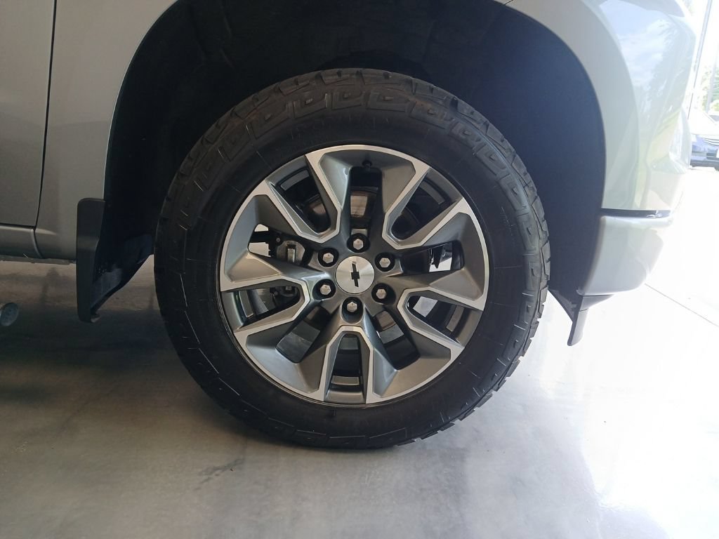 Used 2023 Chevrolet Silverado 1500 RST AWD/4WD image 7