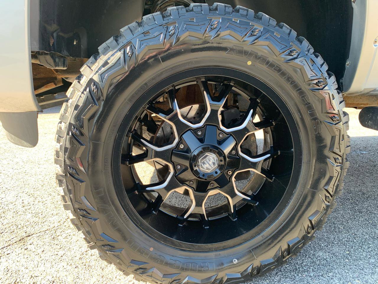 Used 2013 Chevrolet Silverado 1500 LTZ w/ LTZ Plus Package AWD/4WD image 9