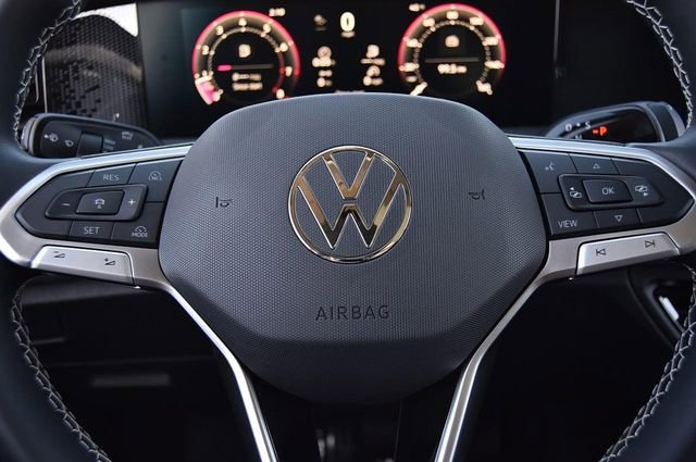 New 2026 Volkswagen Tiguan SE image 17