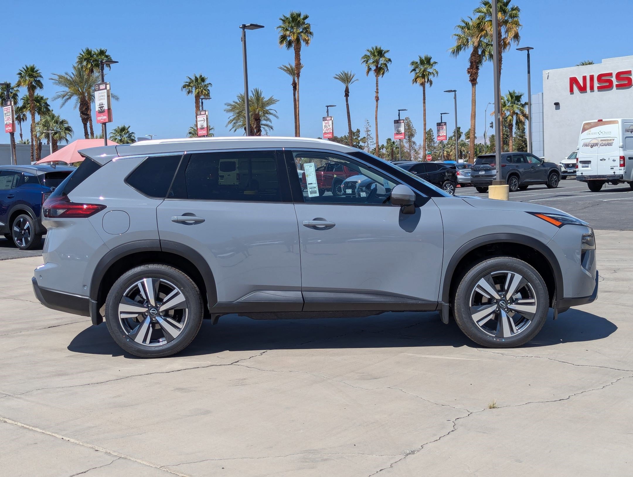 New 2025 Nissan Rogue SL image 5