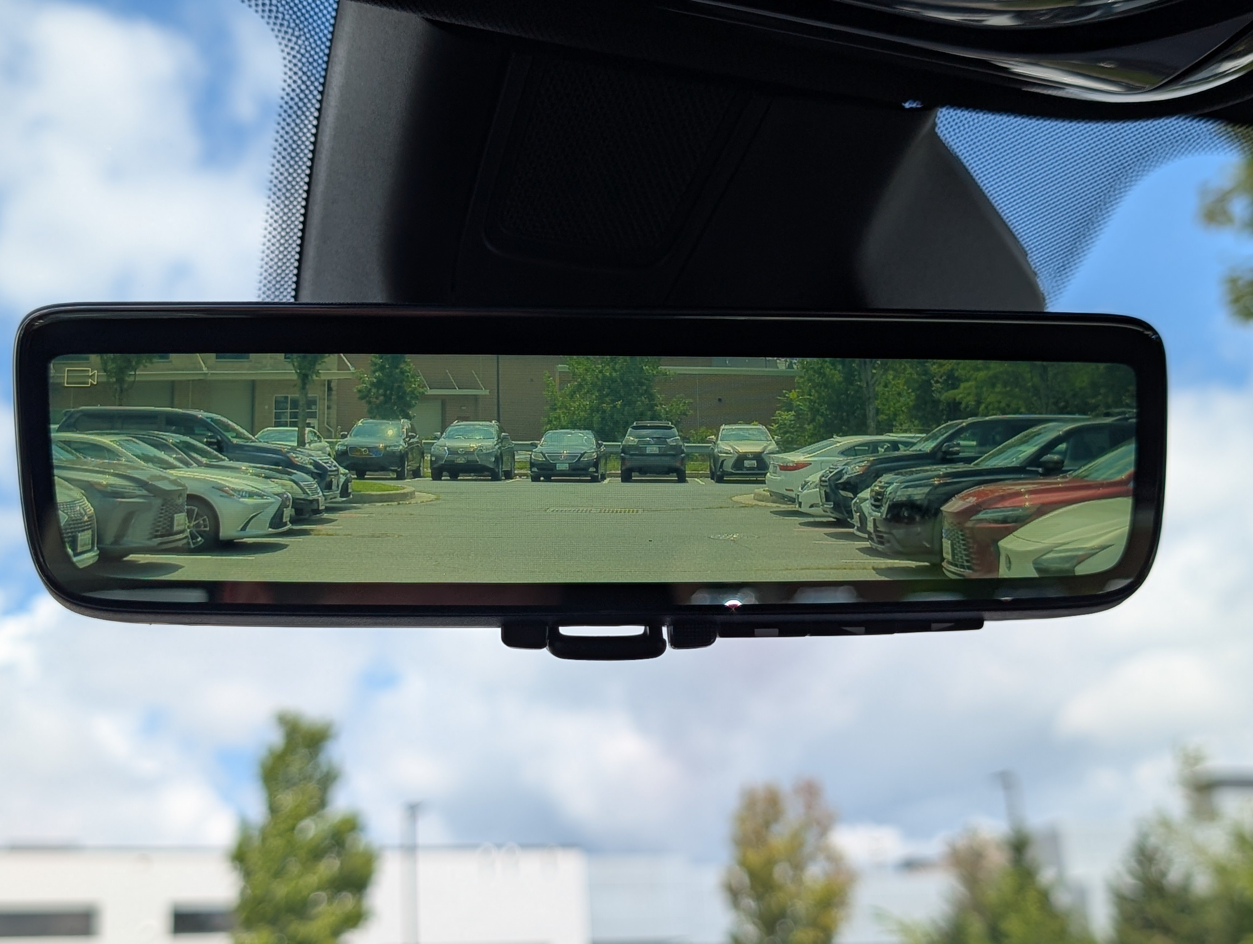 Used 2022 Jeep Grand Cherokee Overland w/ Luxury Tech Group IV AWD/4WD image 32