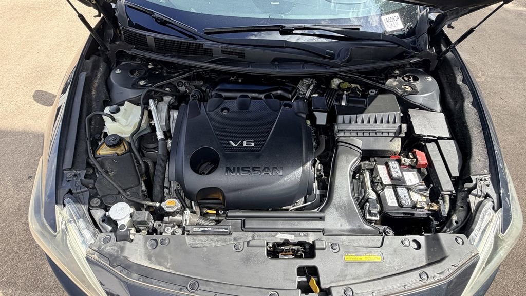 Used 2017 Nissan Maxima SR FWD image 32