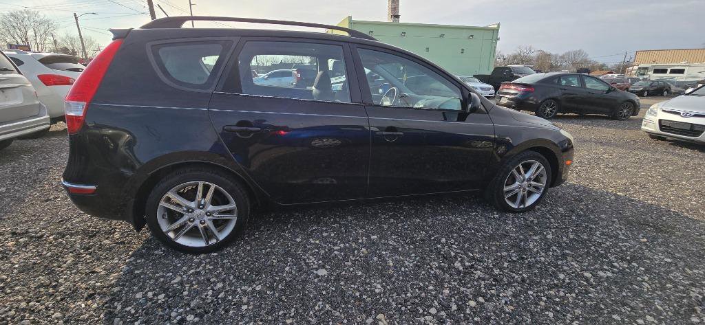 Used 2010 Hyundai Elantra SE FWD image 4