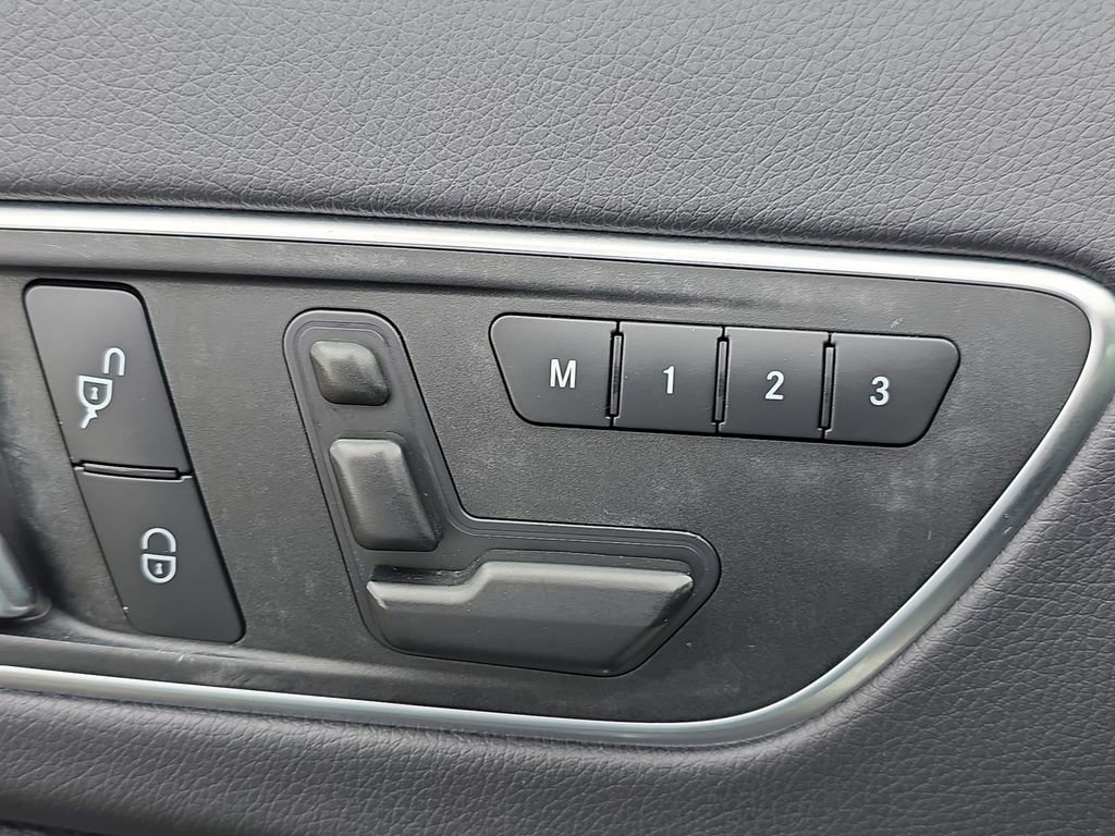 Used 2017 Mercedes-Benz GLA 250 image 33