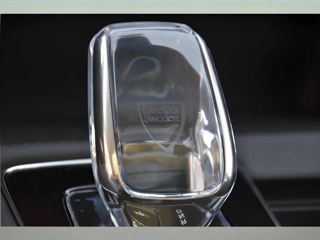 New 2026 Volvo XC90 B6 Plus w/ Protection Package Premier image 38