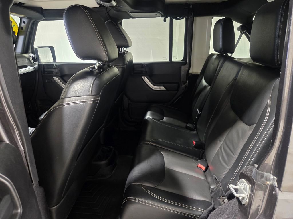 Used 2016 Jeep Wrangler Unlimited Sahara w/ Max Tow Package image 8