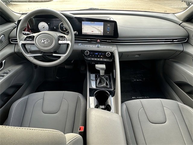 Used 2023 Hyundai Elantra SEL w/ Convenience Package image 9