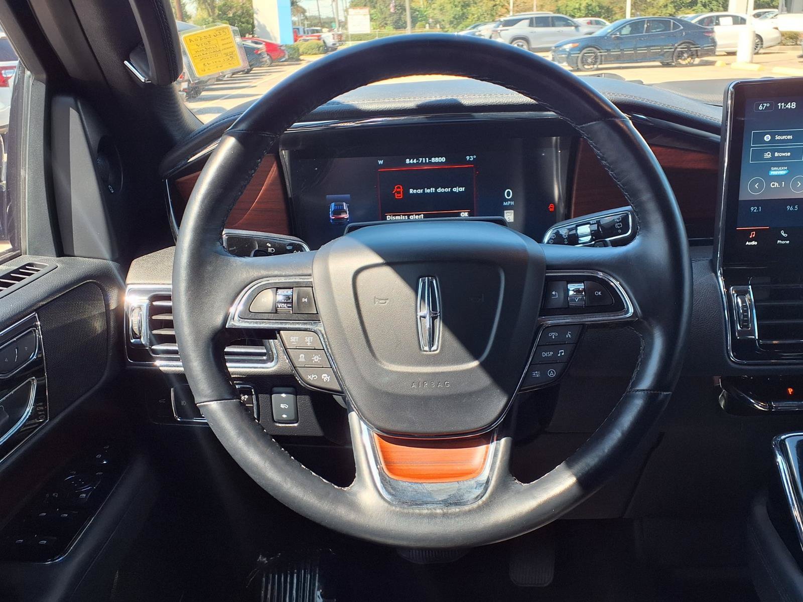 Used 2024 Lincoln Navigator Premiere AWD/4WD image 14