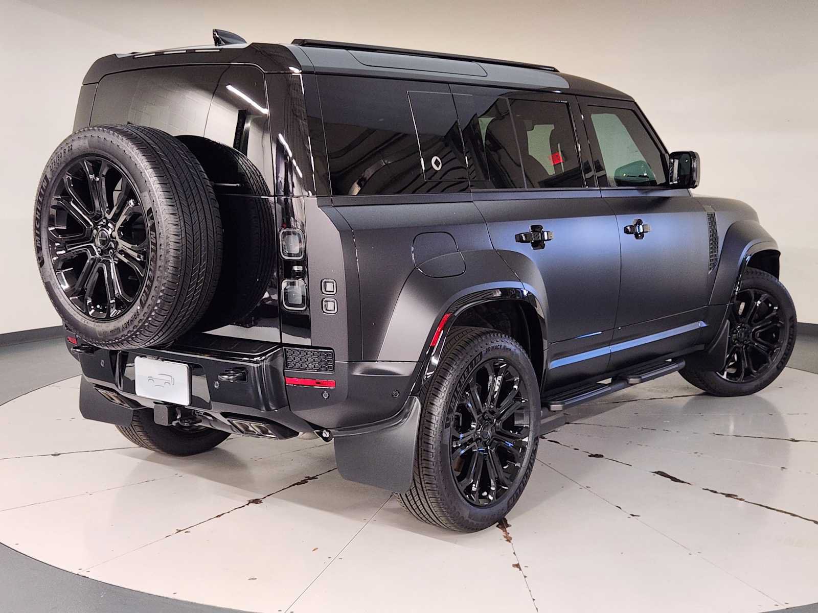 New 2026 Land Rover Defender 110 OCTA AWD/4WD image 2