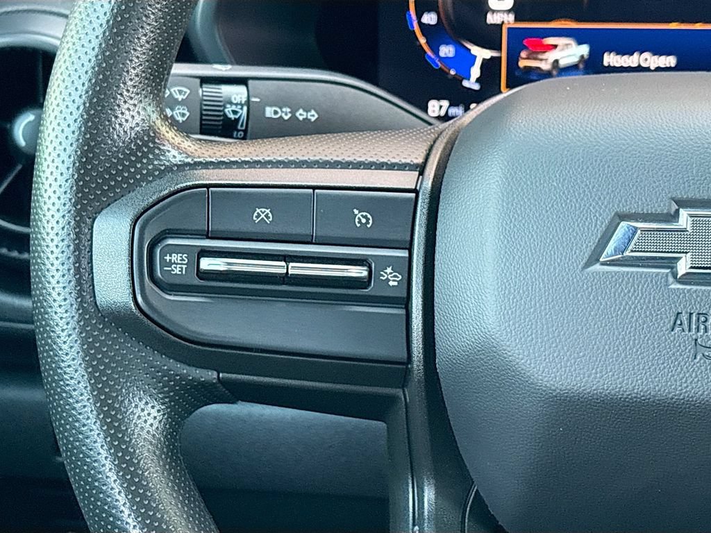 Used 2025 Chevrolet Colorado Trail Boss AWD/4WD image 11