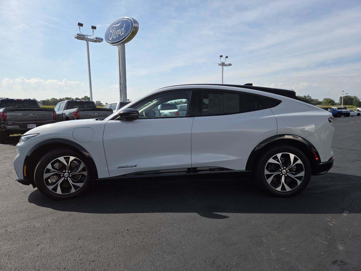 Used 2023 Ford Mustang Mach-E Premium AWD/4WD image 17
