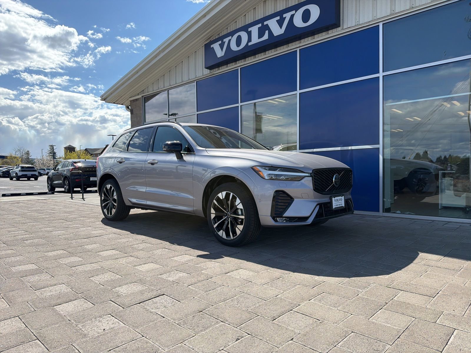 New 2026 Volvo XC60 B5 Plus w/ Protection Package Premier