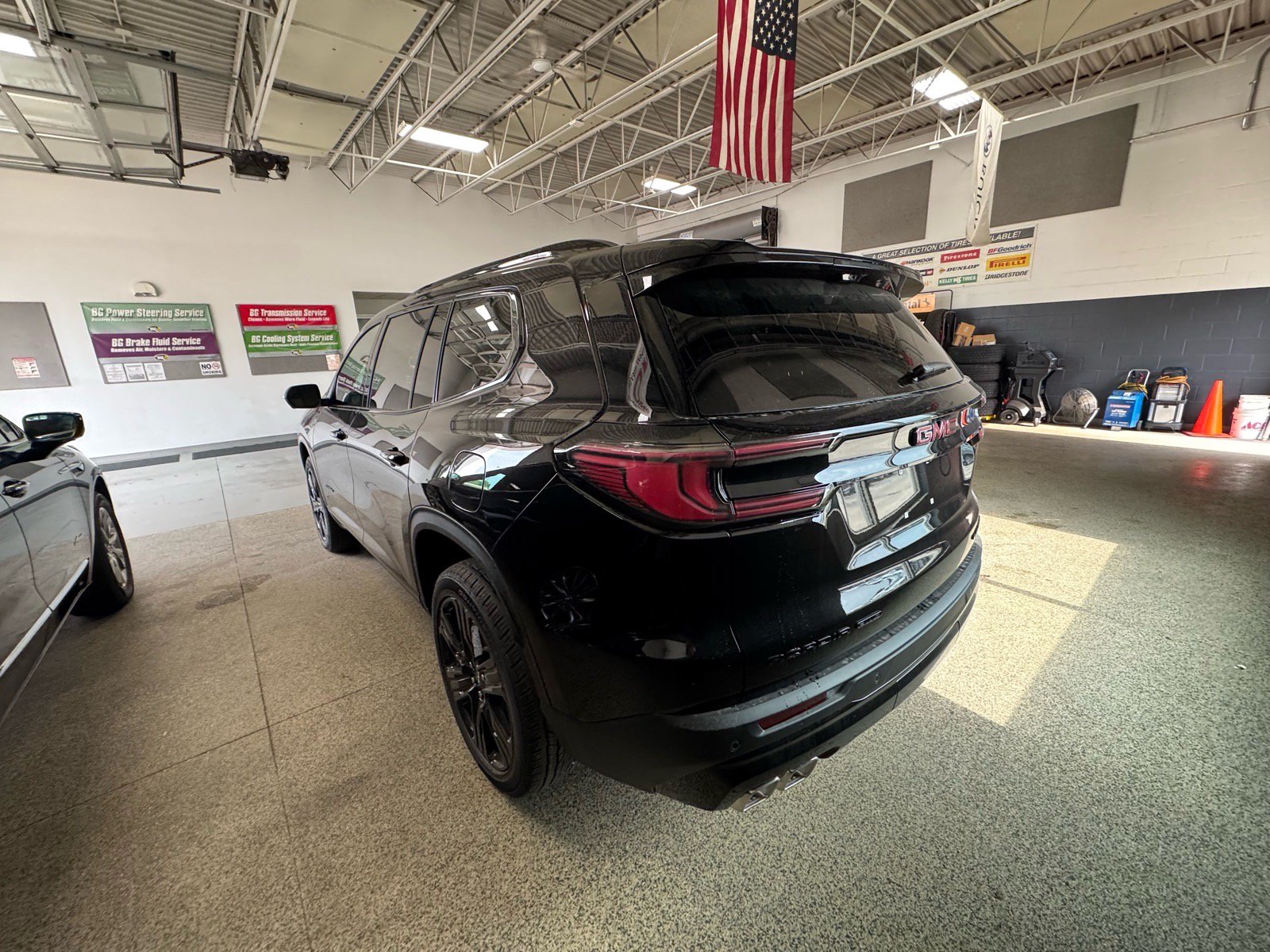 New 2027 GMC Acadia Elevation w/ Black Edition AWD/4WD image 7