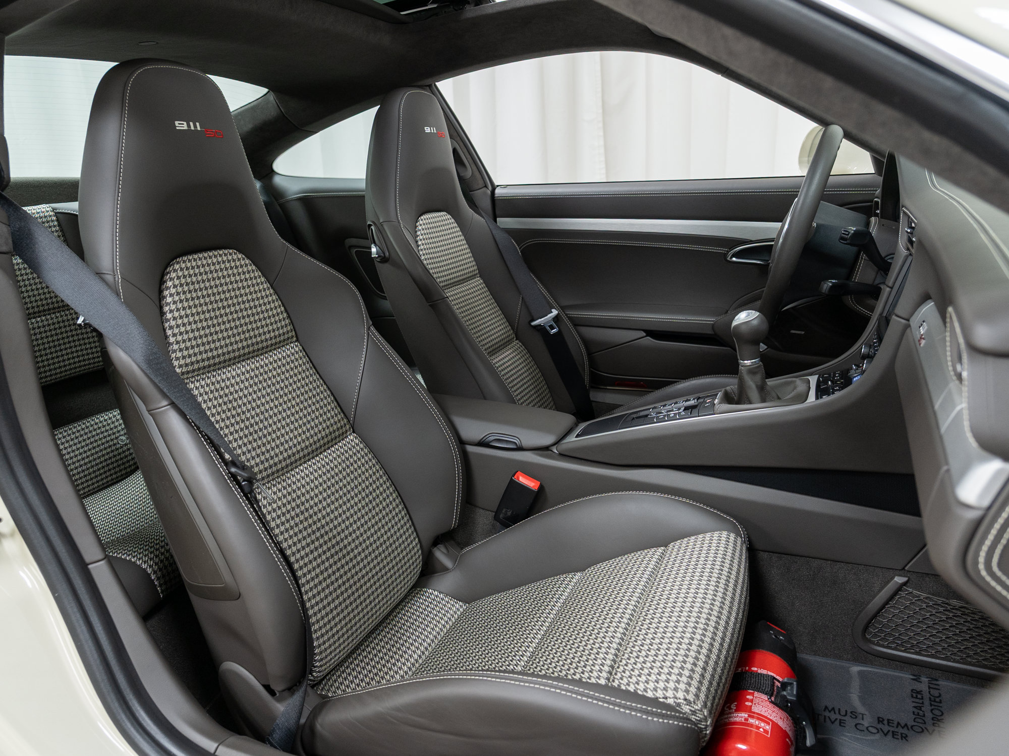 Certified 2014 Porsche 911 50th Anniversary Edition RWD image 39